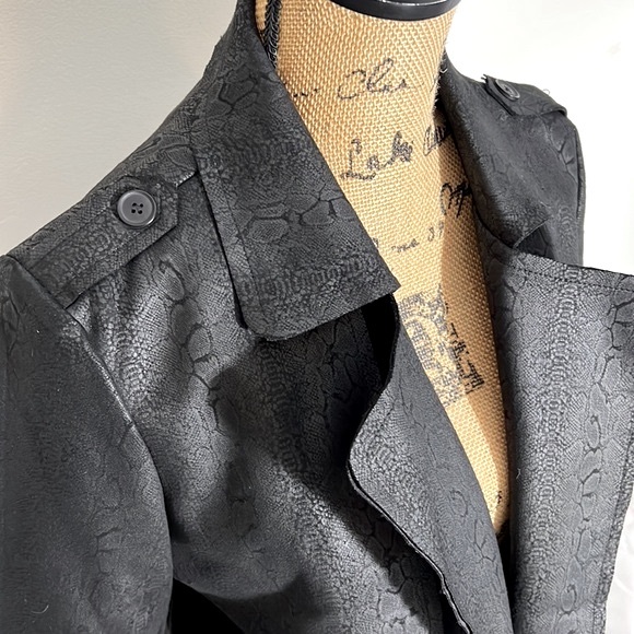 ANTHROPOLOGIE - SOLITAIRE | Black Animal Print Blazer. Sz. M - Picture 6 of 11